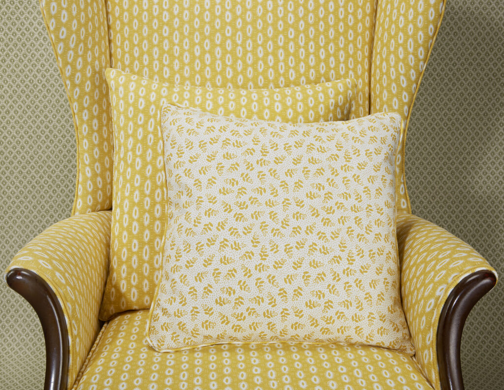 Cushionschair01a